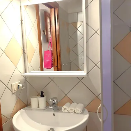La Casa Della Cantinera